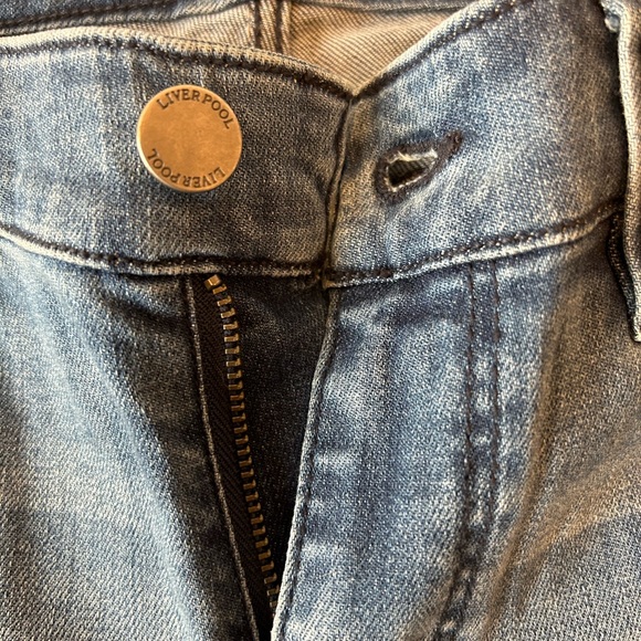 🌟Liverpool🌟 Sadie eyelet cuff crop jeans🌟 - Picture 6 of 12